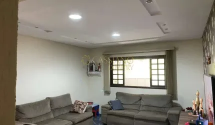 Sobrado à venda de 150m² | 03 dormitórios, sendo 01 suíte e 02 vagas de garagem | Jardim Altos de Santana - São José dos Campos |