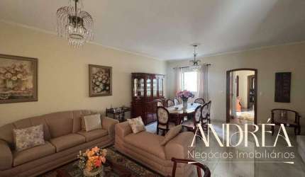 Casa à venda, 3 quartos, 1 suíte, 4 vagas, Centro - Araras/SP