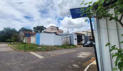 -Lote 140m2, canto esquina, excelente localização, Riacho Fundo I