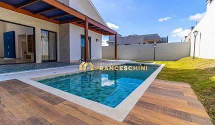 Venda - Casa Condomínio Monte Carlo - 3 Suítes - Bairro Urbanova - 337m²