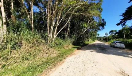 Terreno em Mariscal em loteamento em franco desenvolvimento, ótimo investimento.