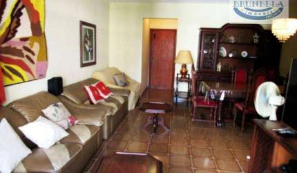 Apartamento na Região da Brunella.