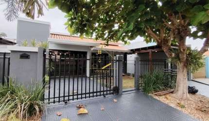 Casa dos sonhos pronta para morar! Com piscina, 3 quartos sendo 1 suíte!