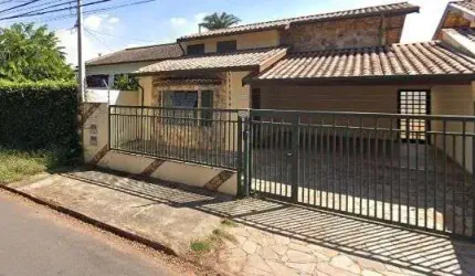 Casa Cidade Universitária, 3 Suítes 4 Vagas.
