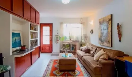 Imperdível oportunidade de adquirir casa de 2 quartos na Pompeia, São Paulo-SP!garagem inclusa.