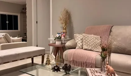 Deslumbrante Casa 3 quartos  sendo 1 suite , com piscina , total conforto em Condomínio no Sapê