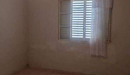 CASA TÉRREA COM TERRENO GRANDE