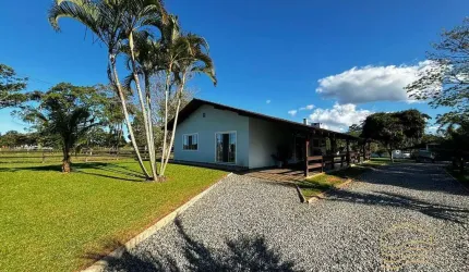 Linda Chácara com  AT de 29.352,88 m² - Balneário Barra do Sul- Pinheiros
