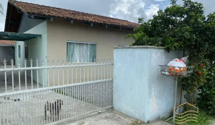 Casa 3 quartos mais Edícula no Centro de Balneário Barra do Sul -