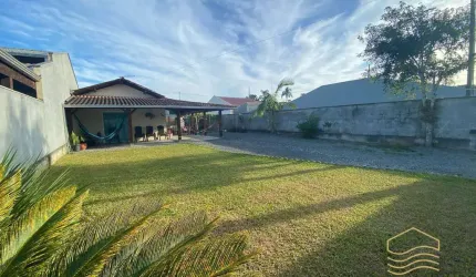 Casa com terreno amplo a 160m da lagoa - Balneário Barra do Sul - Costeira