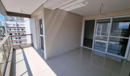 Apartamento alto padrão no Embaré
