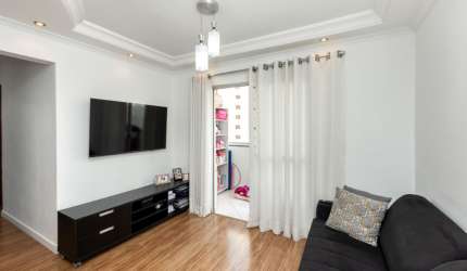 Apartamento de 2 Dormitórios com 1 Vaga - Vila Floresta