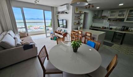 Apartamento 128m² com 2 Quartos e Suíte em Barreiros