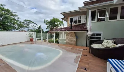 Casa 3 Quartos com 1 Suíte e 241m² - Ponta de Baixo