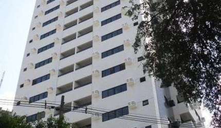 Apartamento para venda possui 80 metros quadrados com 3 quartos em Espinheiro - Recife - PE