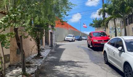 Linda casa na capelinha