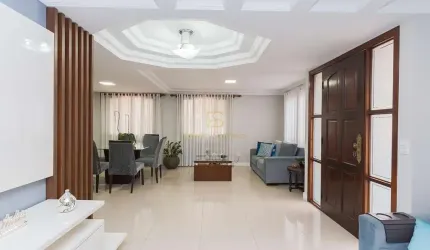 RESIDÊNCIA FANTÁSTICA EM CONDOMÍNIO NO BAIRRO ÁGUA VERDE - CURITIBA  290M  PRIVATIVOS - 5 VAGAS