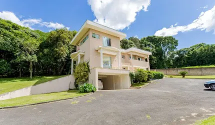 RESIDÊNCIA BELÍSSIMA  CHÁCARA DENTRO DE CURITIBA 10.890M  DE TERRENO 369M  CONSTRUÍDOS