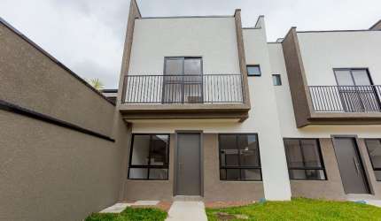 SOBRADO COND - XAXIM – 100M² PRIV. + 38M² DE TERRAÇO DESCOBERTO + 19M² DE JARDIM