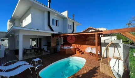 Casa com 4 quartos à venda, 200 m² por R$ 2.600.000 - Jurerê - Florianópolis/SC