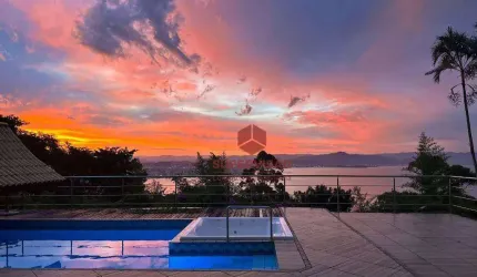 Casa com 4 quartos à venda, 410 m² por R$ 3.500.000 - Centro - Florianópolis/SC