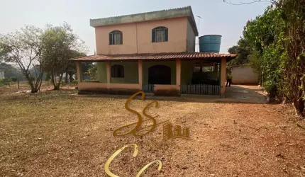 Sítio com dois hectares, em Mateus Leme