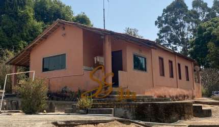 Fazenda dentro da expansão urbana em Mateus Leme