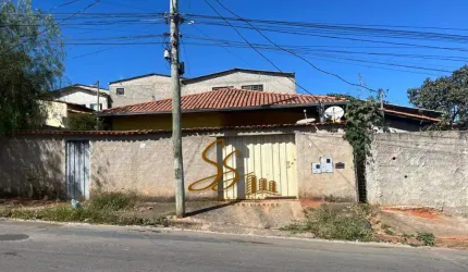 Casa à Venda no Vale Verde em Mateus Leme