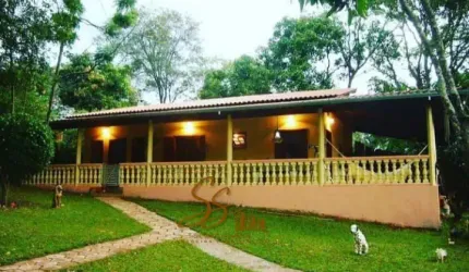 Sítio em Azurita – Mateus Leme/MG  Área Total: 7.000 m²