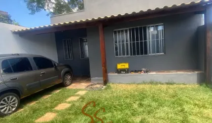 Casa Nova à Venda – Bairro Araçás, Segunda Seção, Mateus Leme       Área : 180 m²