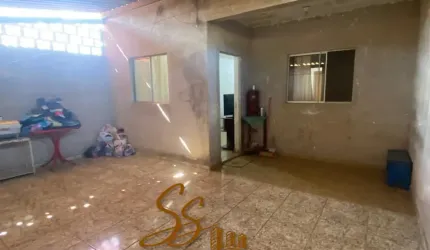 Casa ampla à venda no bairro Araçás – Mateus Leme/MG  Valor: R$ 250.000,00