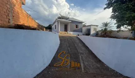 Casa à Venda no Distrito de Serra Azul – Mateus Leme/MG  Valor: R$199.000,00
