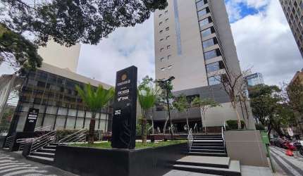 Loja à venda, 139.00 m2 por R$2880000.00  - Centro - Curitiba/PR
