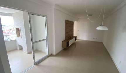 Apartamento 2 Dormitórios (suíte) ao lado super Angeloni e Univali.