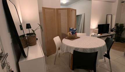Apartamento 2 Dormitórios (1 suite) e 2 vagas semi mobiliado na Praia Brava