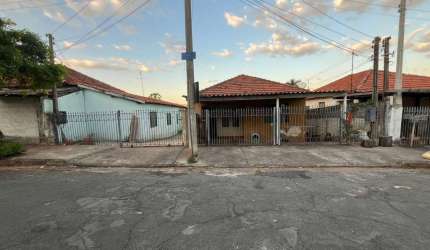 Casa com 2 Dormitórios e Edícula à Venda - Conserva, Americana (SP)