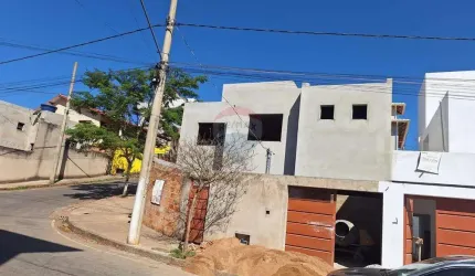 CASA MODERNA Á VENDA  NO BAIRRO SANTA CLARA!