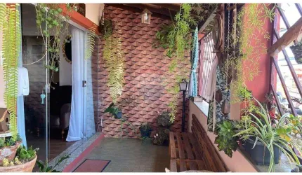 EXCELENTE CASA À VENDA NO BAIRRO SANTA MATILDE