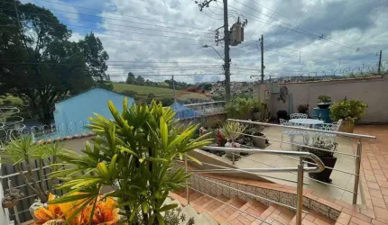 Casa com ótima localização no bairro Museu!