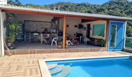 Casa à venda, 173 m² por R$ 1.300.000,00 - Albuquerque - Teresópolis/RJ