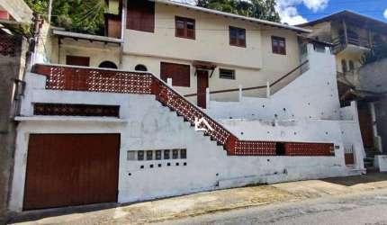Casa com 3 dormitórios à venda, 72 m² por R$ 380.000,00 - Bom Retiro - Teresópolis/RJ