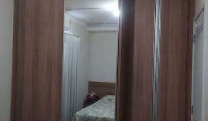 Vende apartamento Ed Vila dos IPês 2 quartos com armários e garagem