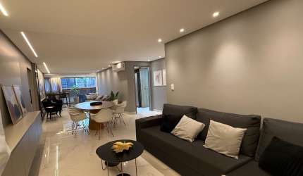 Apartamento alto padrão com 3 suítes em Intermares