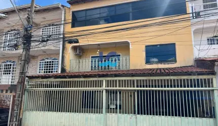 Sobrado para Venda em Brasília, Riacho Fundo I, 4 dormitórios, 1 suíte, 3 banheiros, 3 vagas