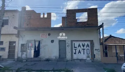 AMPLA CASA COM POSSIBILIDADE DE SOBRADO E COMÉRCIO