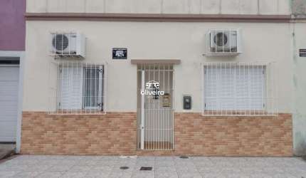 CASA 3 DORMITÓRIOS PRÓXIMA A UNIVERSIDADE CATÓLICA E CAMPUS DA FEDERAL