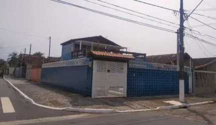 Casa com 3 dormitórios à venda, 142 m² por R$ 600.000,00 - Maracanã - Praia Grande/SP