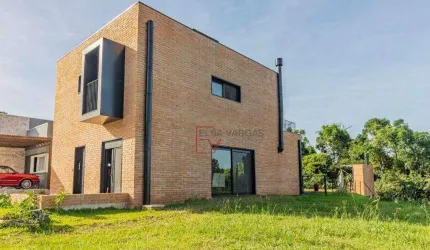 Sobrado à venda, 253 m² por R$ 1.800.000,00 - Villa Lucchesi - Gravataí/RS