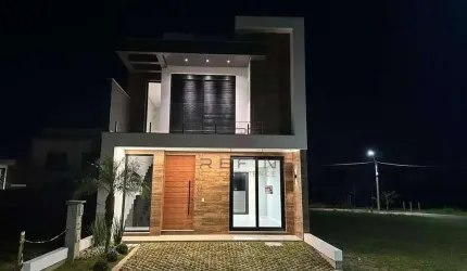 Sobrado à venda, 134 m² por R$ 859.900,00 - Condomínio Central Square - Gravataí/RS