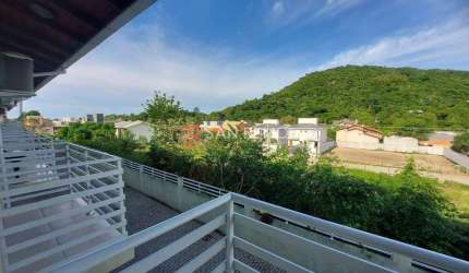 Casa em condomínio fechado com 2 quartos para alugar na Servidão Alcidomiro Flores, 152, Rio Tavares, Florianópolis, 56 m2 por R$ 3.150